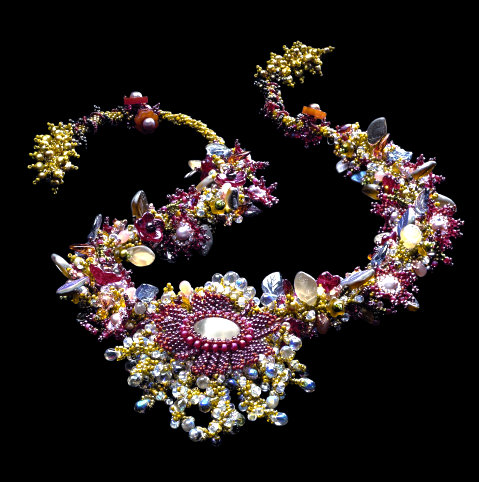 lauramccabedahliagreenred