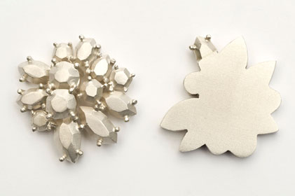 museum1 Anya Kivarkis, area head, jewelry and metalsmithing, University of Oregon