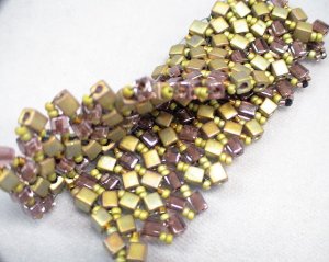 bw3nb01-amethystsage-show-2-strips-opening-up